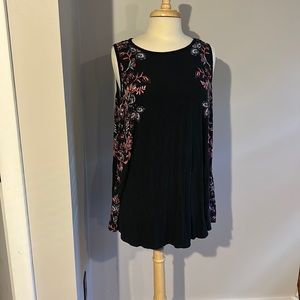 Torrid Super Soft Tank Top. Floral. Size 2